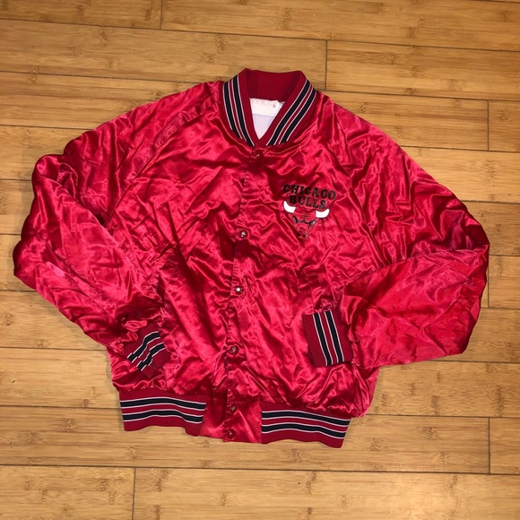 Vintage 1990s Chicago Bulls satin jacket - Picture 1 of 2